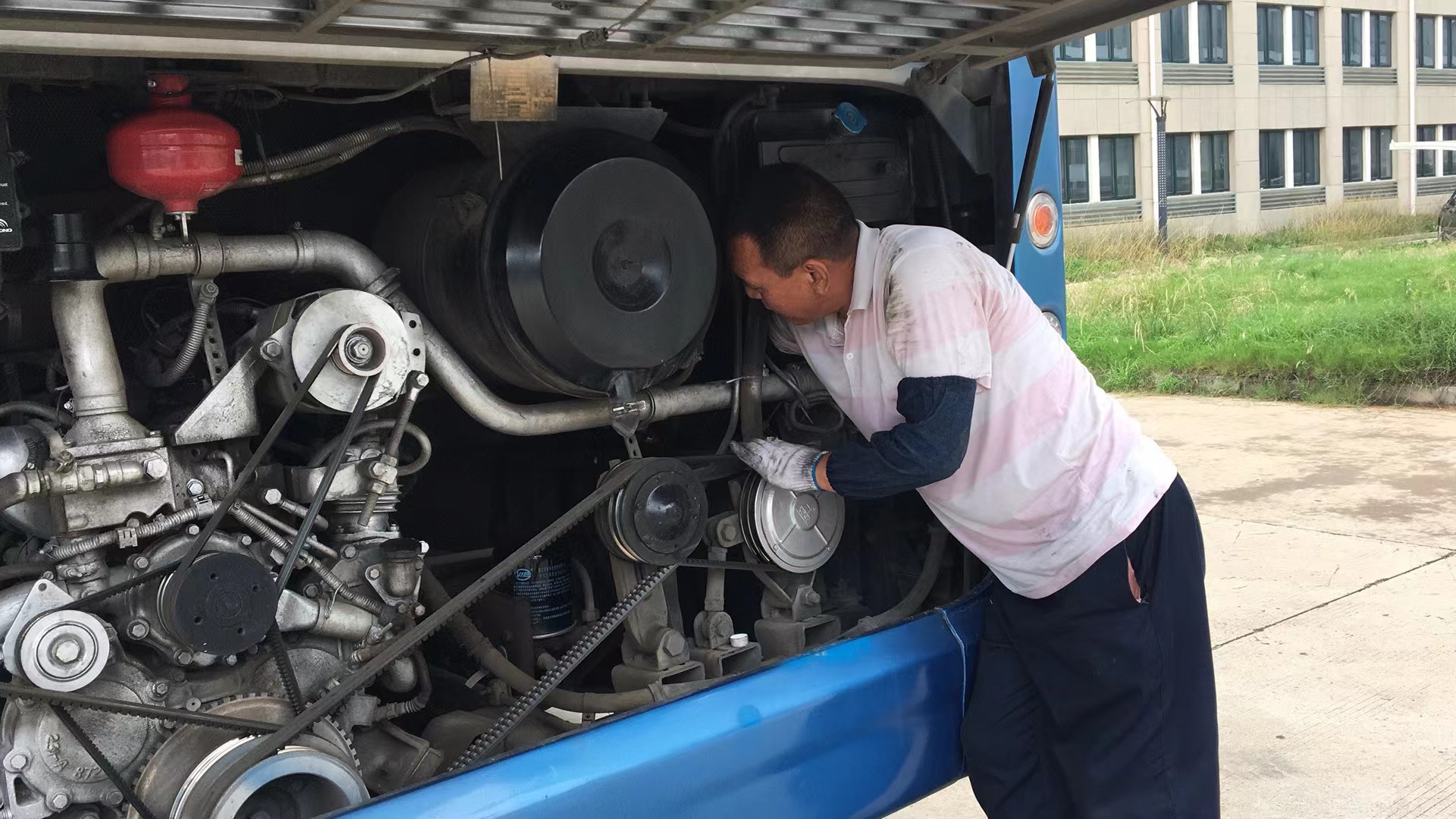 公家集團(tuán)經(jīng)營發(fā)展事業(yè)部開展LNG燃?xì)廛囕v機(jī)務(wù)專項(xiàng)大檢查