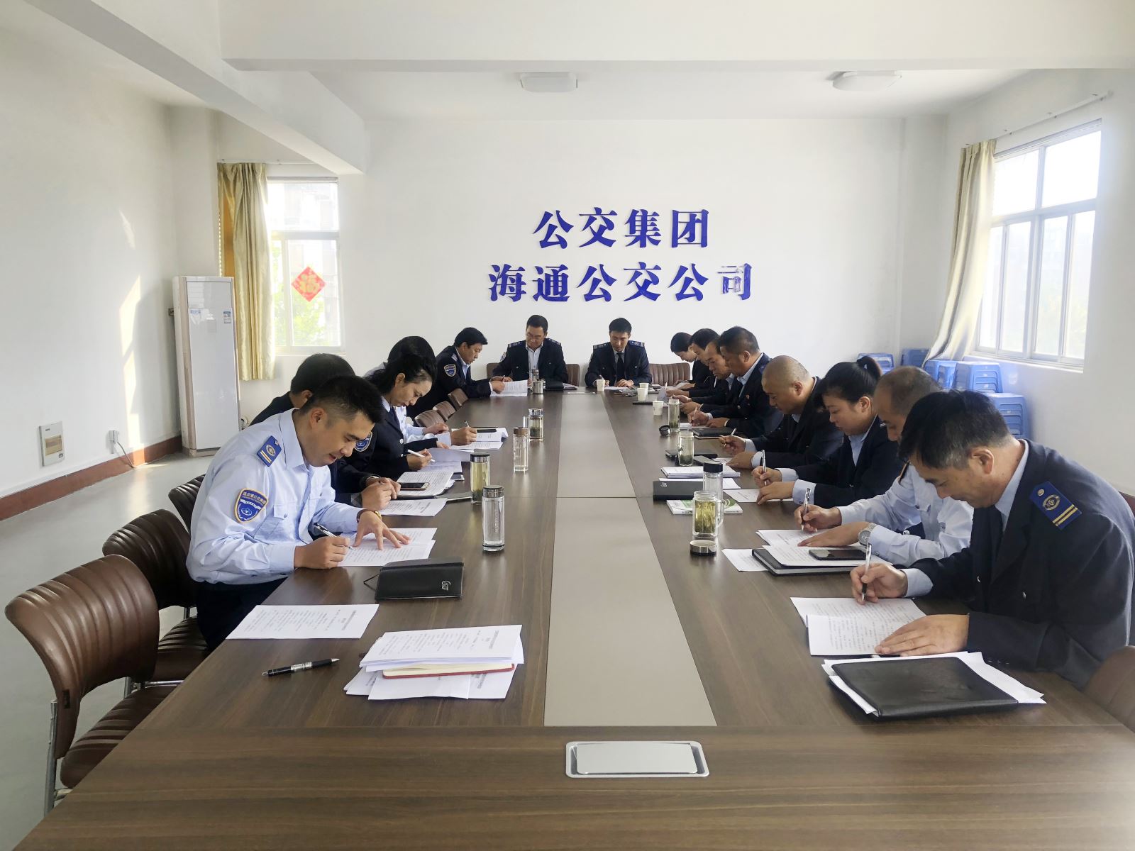 公交集團權(quán)屬單位開展黨員干部職工黨規(guī)黨紀(jì)和信訪條例知識測試活動