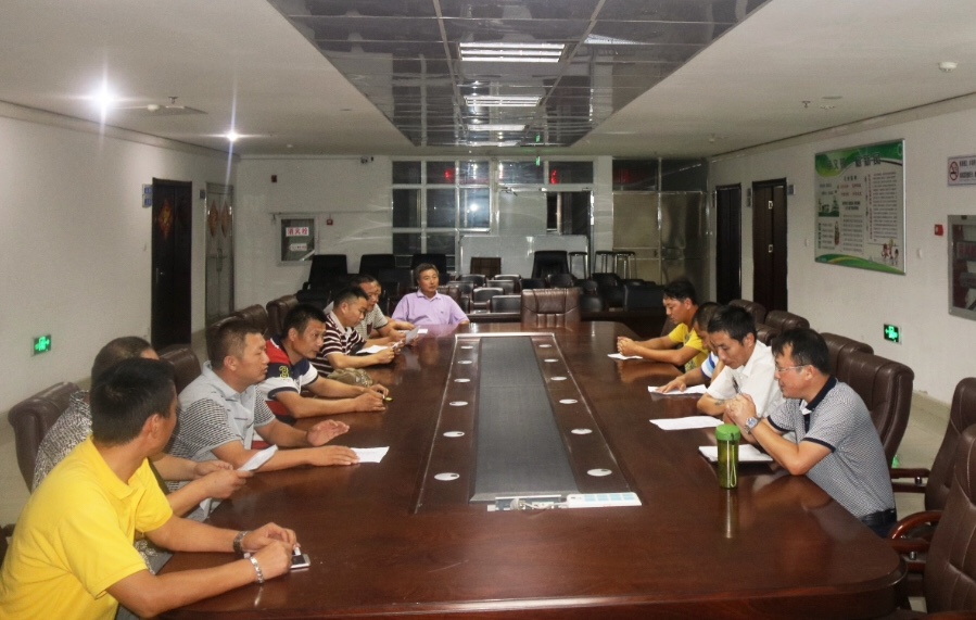 公交海州公司組織參加“一日三檢”操作技能競賽選手進(jìn)行集中培訓(xùn)