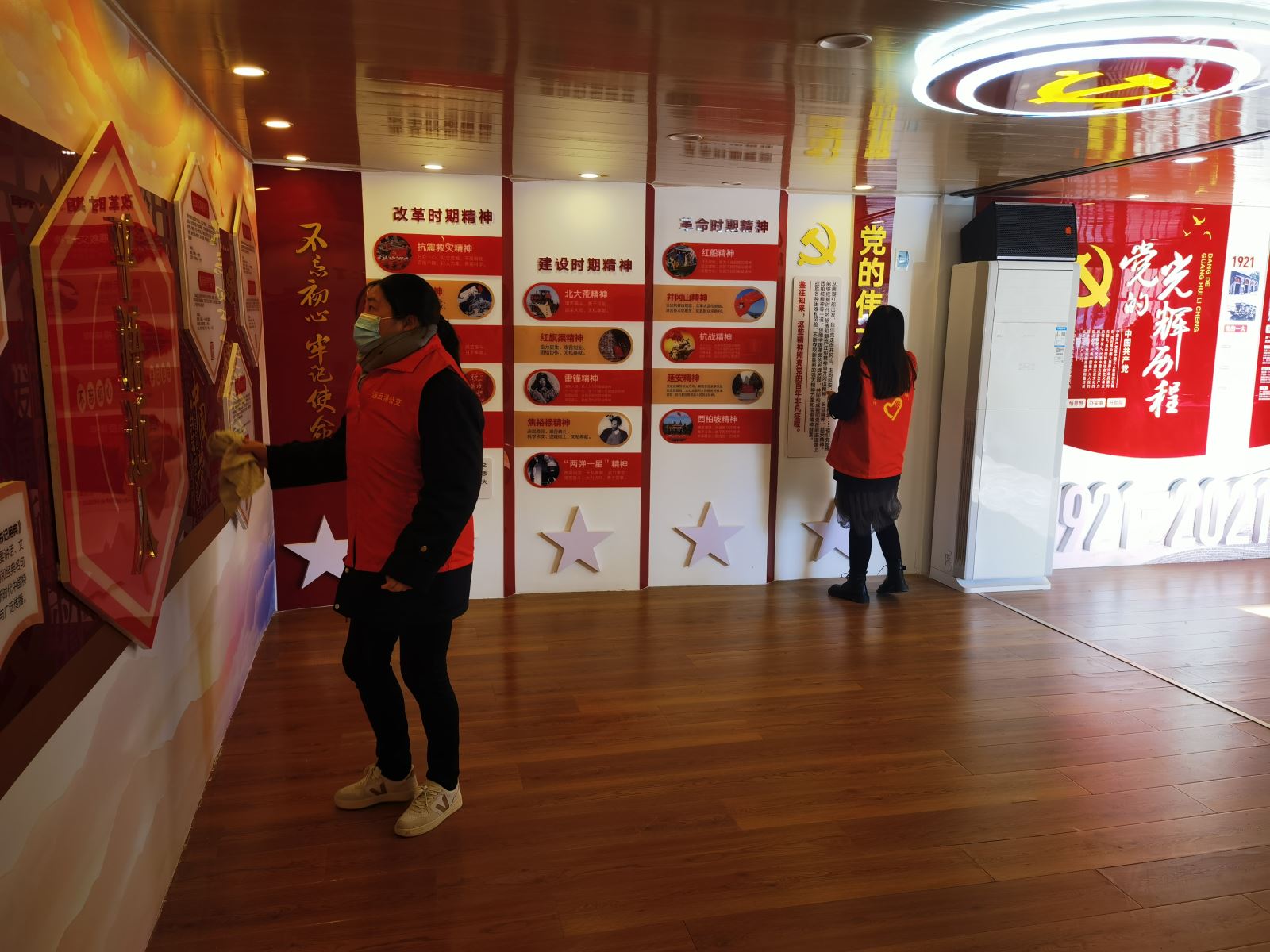 公交集團(tuán)公交事業(yè)一部黨支部踐行 “兩在兩同”，“合力”促“合心”