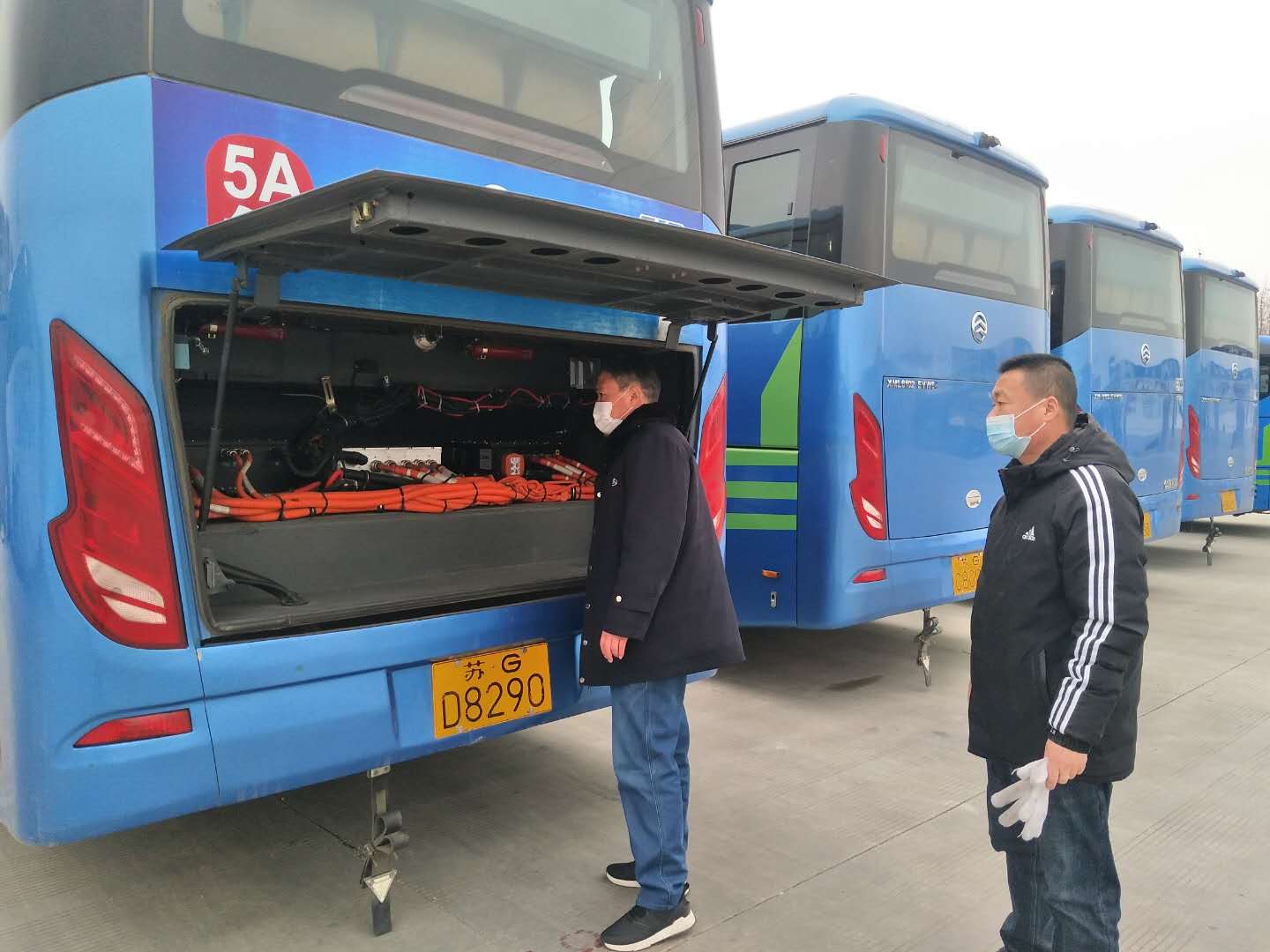 公交集團(tuán)經(jīng)營發(fā)展事業(yè)部開展春季安全行車 檢查工作