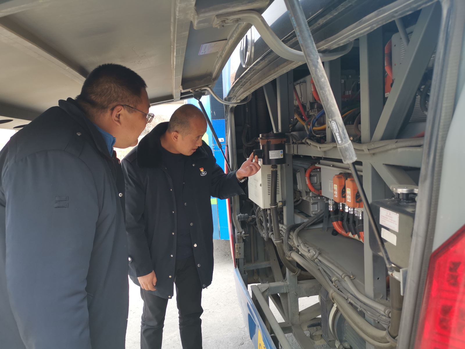 公交集團公交事業(yè)一部開展清明節(jié)前機務(wù)專項檢查工作