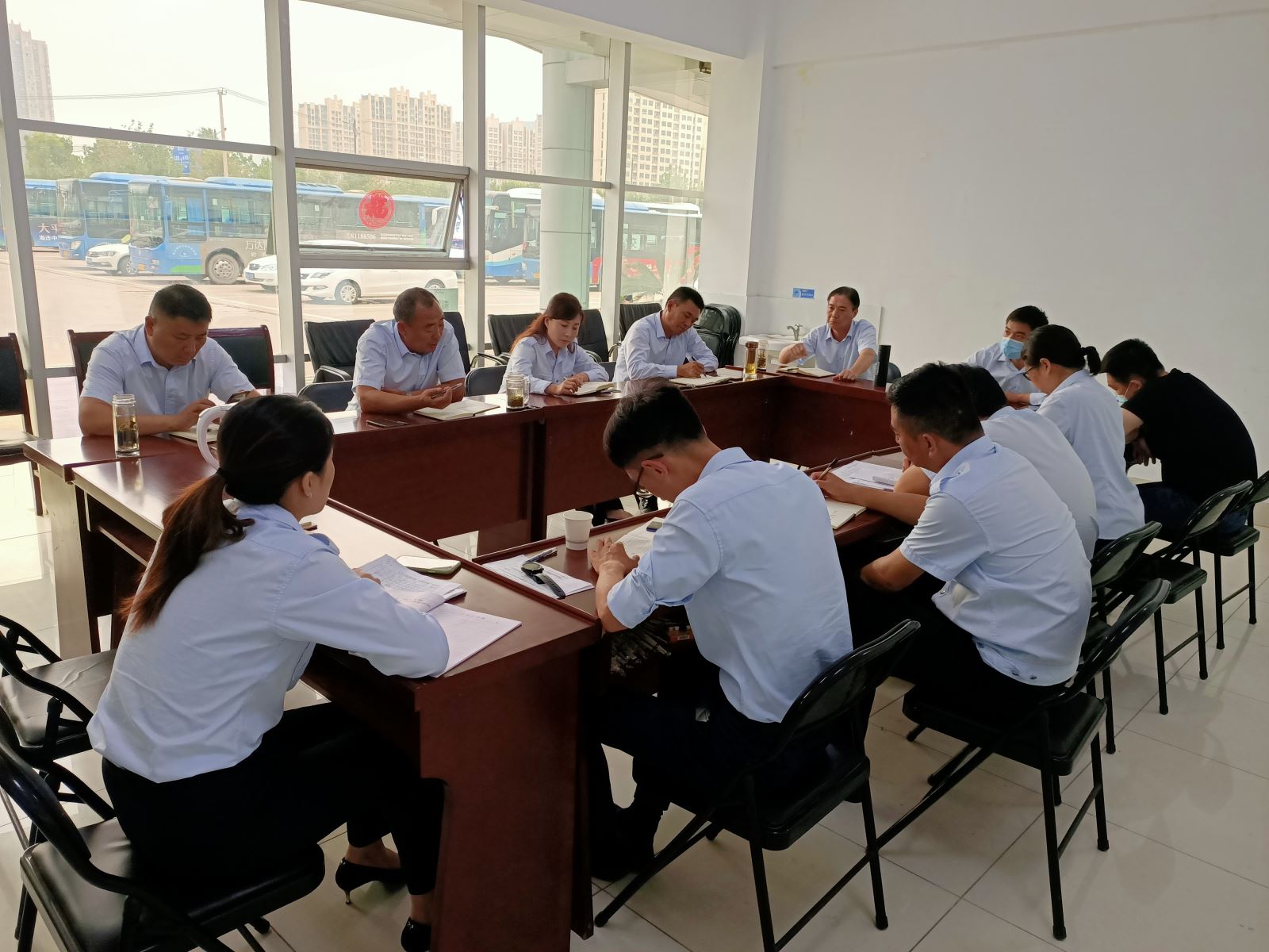 經(jīng)營發(fā)展事業(yè)部召開中秋國慶期間作風建設(shè)專題會議