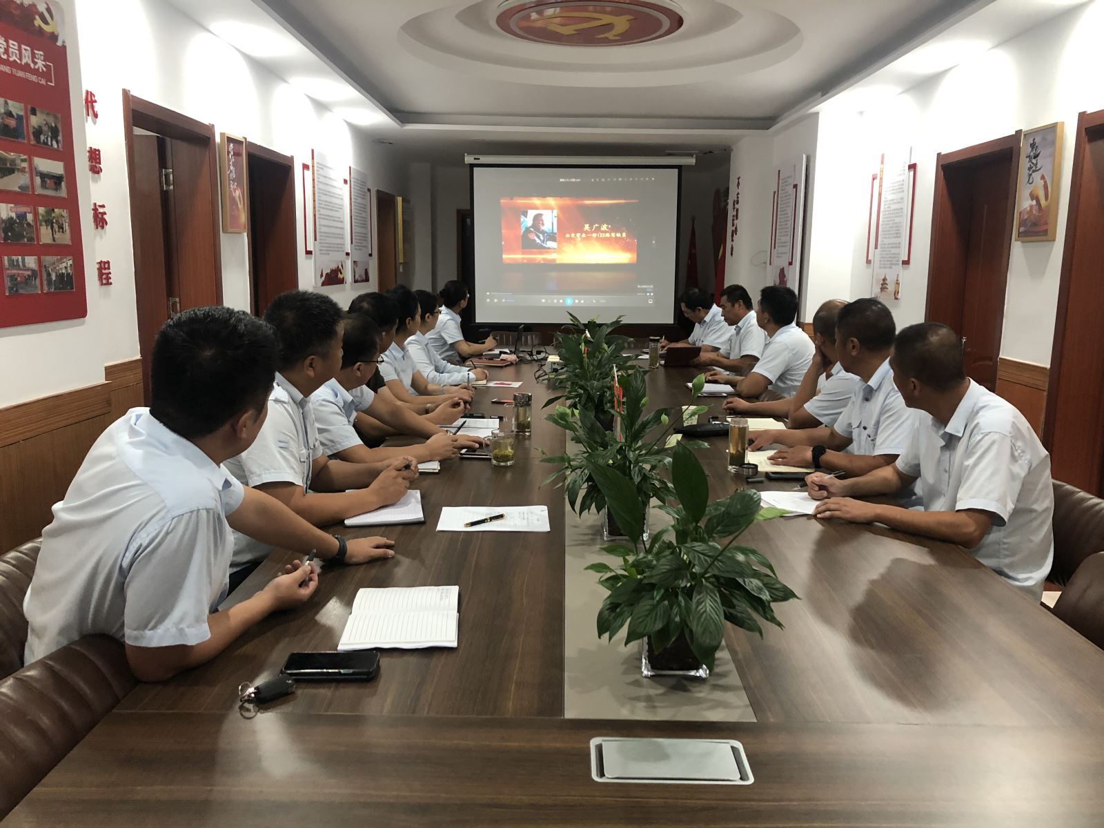 公交集團(tuán)開展公交行業(yè)先進(jìn)典型事跡宣傳活動