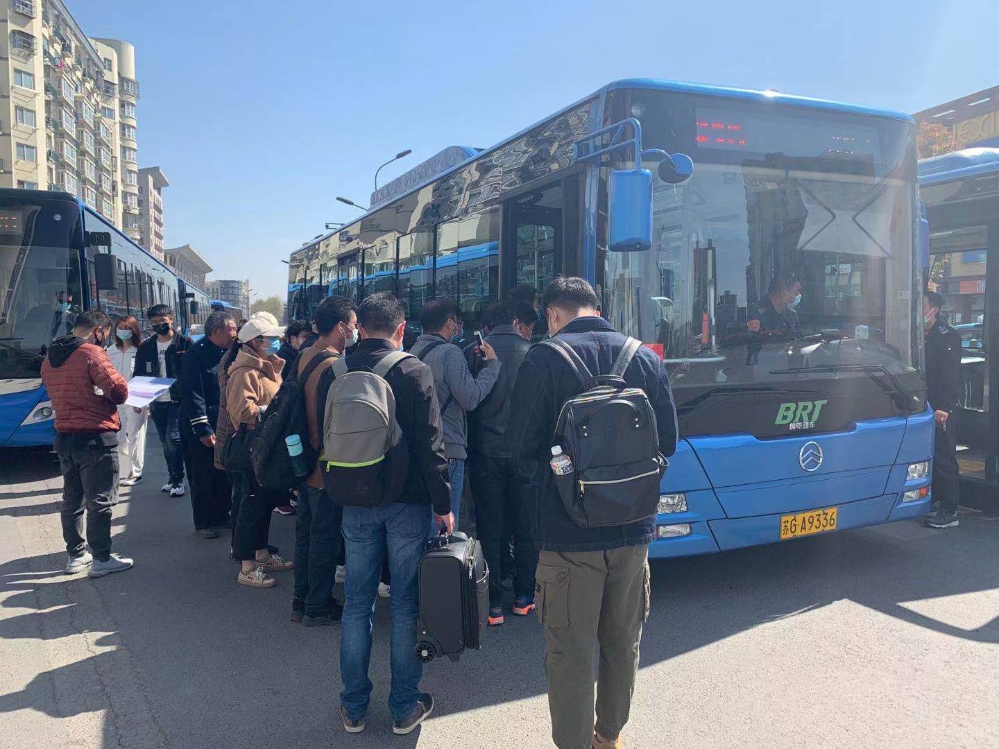 運(yùn)輸客流42萬(wàn)人次，公交集團(tuán)圓滿完成清明節(jié)小長(zhǎng)假運(yùn)輸保障任務(wù)！