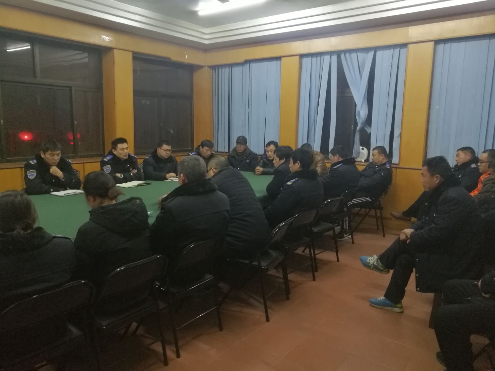 公交集團(tuán)經(jīng)營發(fā)展事業(yè)部組織召開“隱患排查月”專題會(huì)議