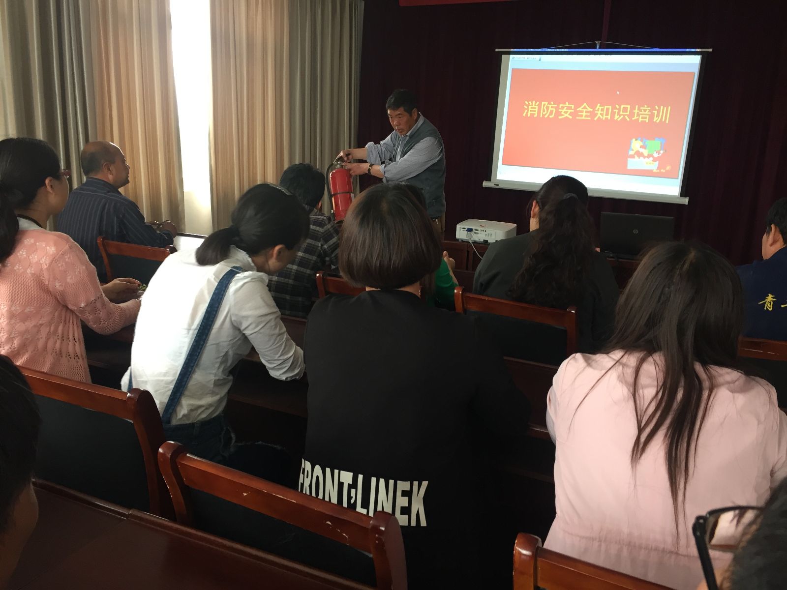 公交大浦保養(yǎng)廠開展消防演練活動