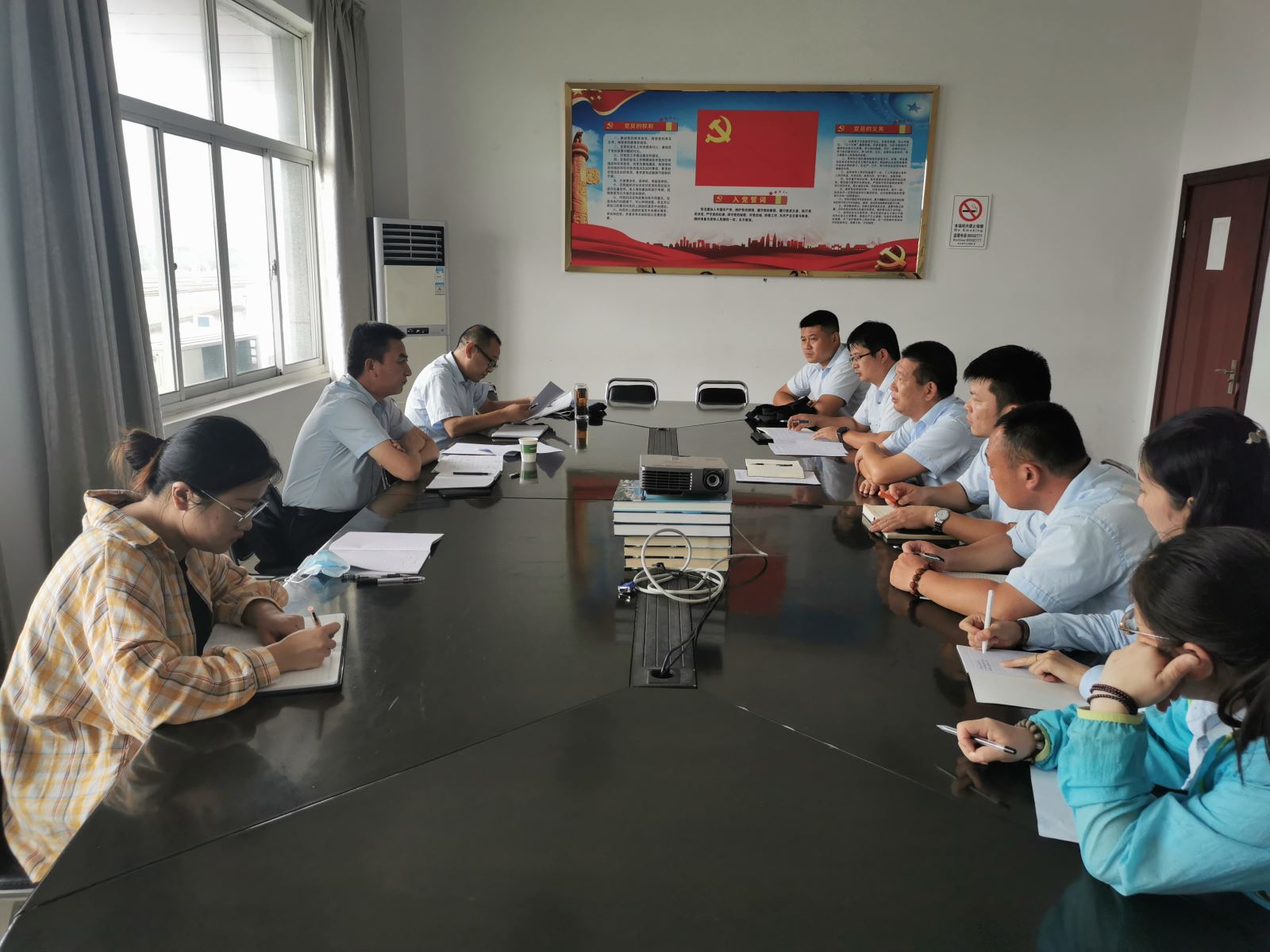 下基層 提高調(diào)研實效