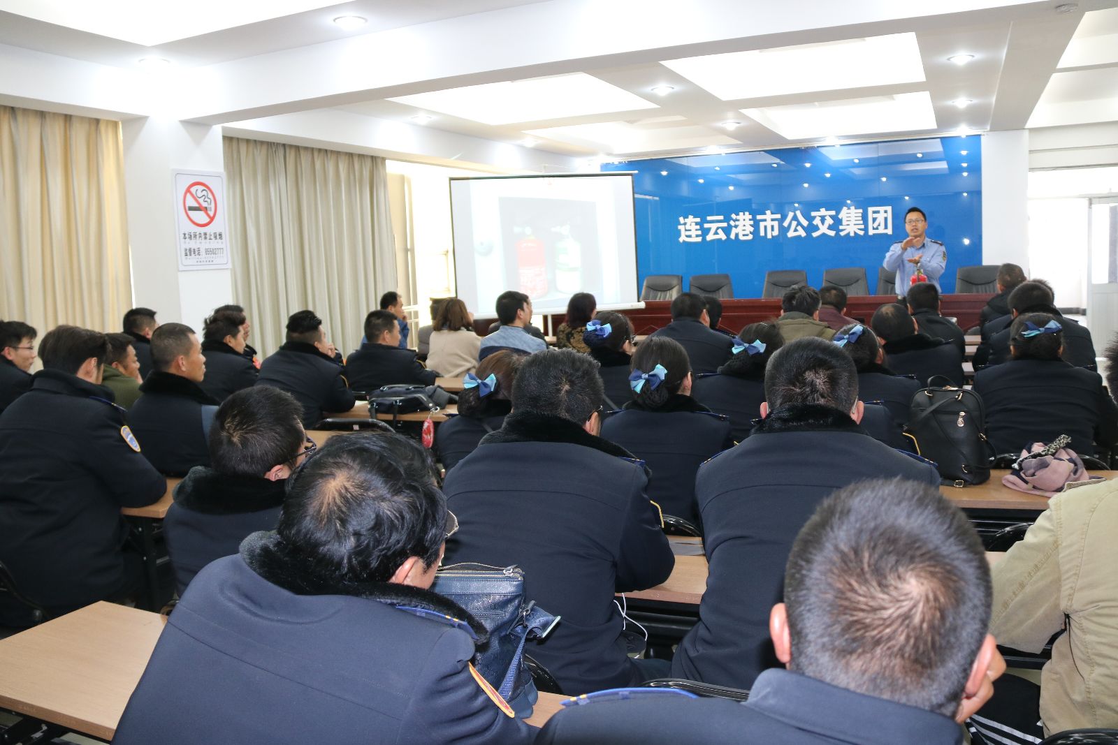 公交集團(tuán)強(qiáng)化一線人員消防安全意識(shí)